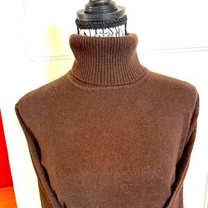 🐻EUC Chocolate Brown 100% Cashmere Turtleneck Sweater, Size Large